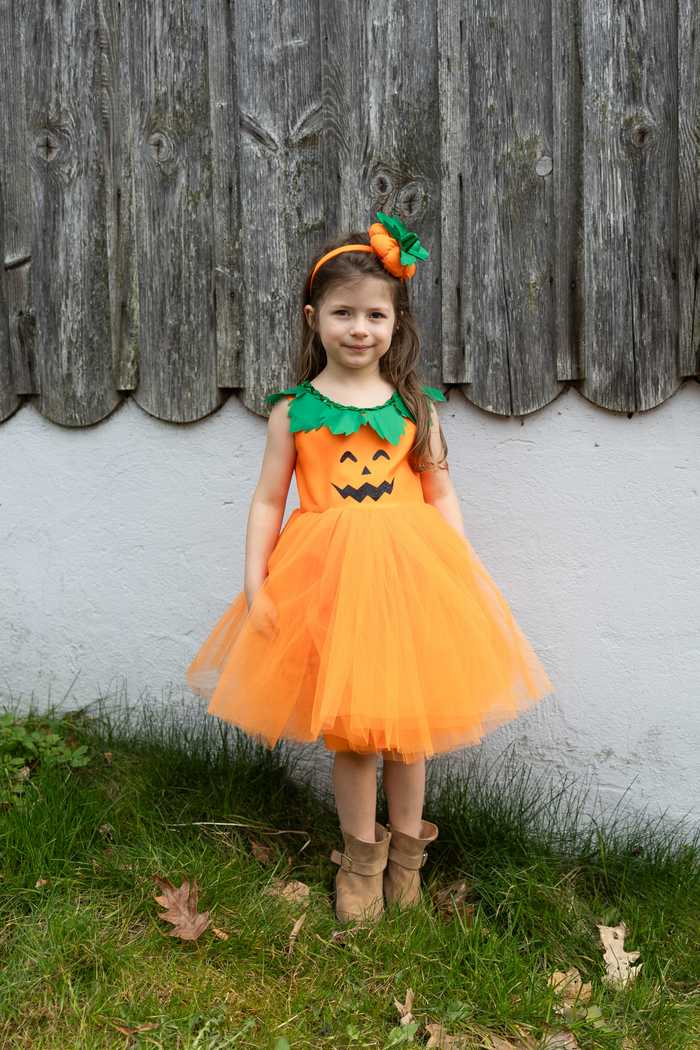 PUMPKIN PATCH PRINCESS DRESS 5-6 YR