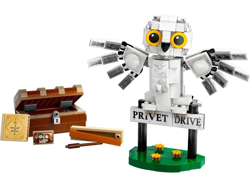 LEGO HARRY POTTER HEDWIG AT 4 PRIVET DRIVE