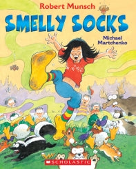 SMELLY SOCKS BY ROBERT MUNSCH - PAPERBACK